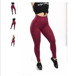TilYouCollapse classic leggings in cranberry